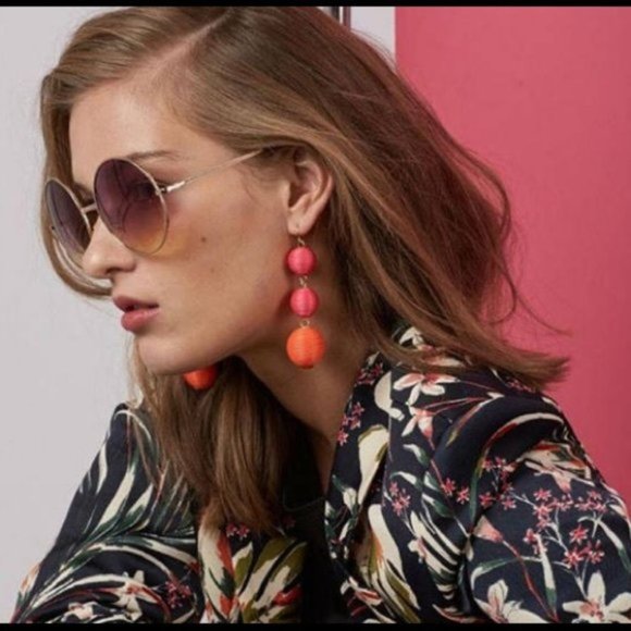 🎁 "My Shyness" Earrings - Picture 7 of 7